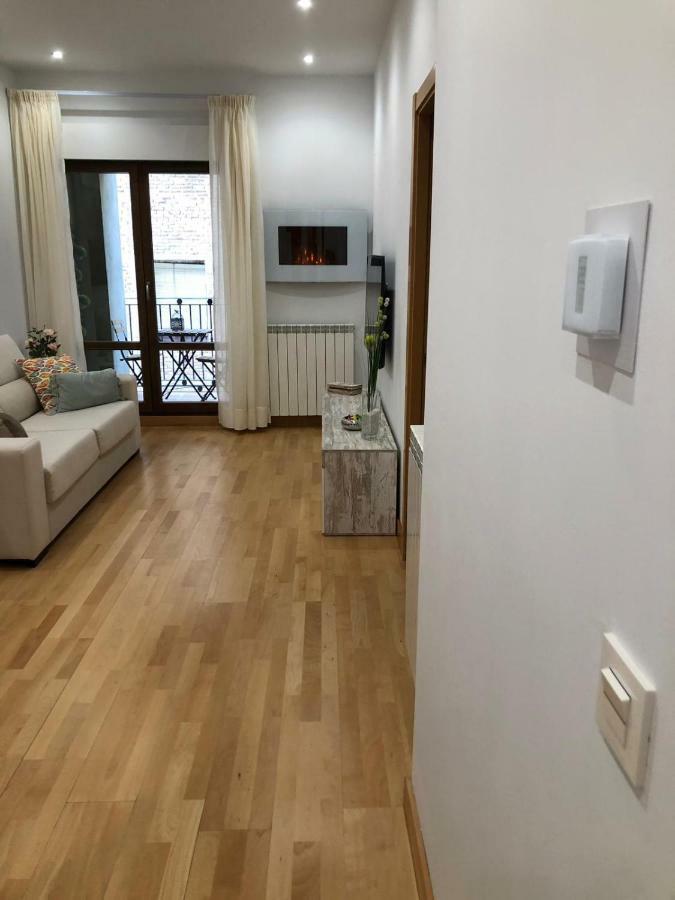 Palacete de Tudela - parking incluido Appartement Buitenkant foto