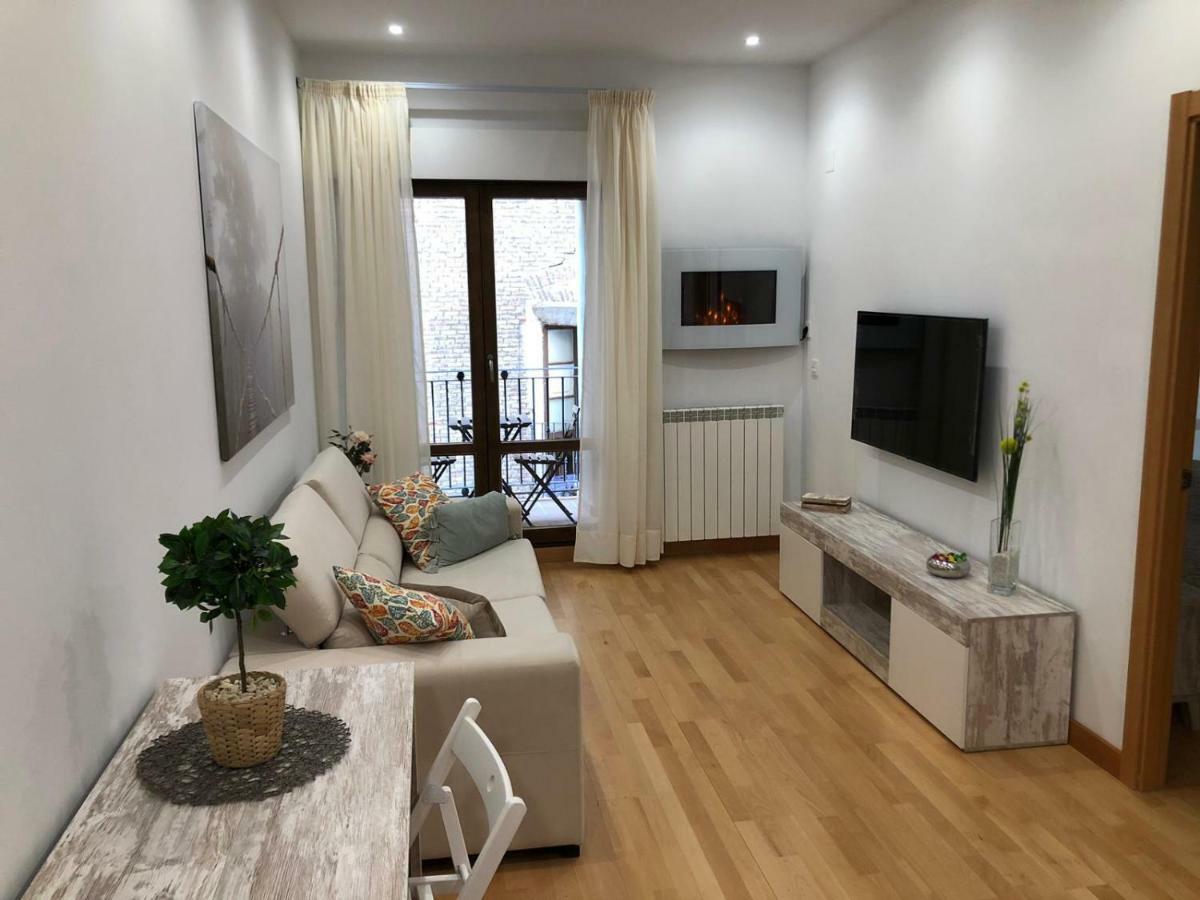 Palacete de Tudela - parking incluido Appartement Buitenkant foto